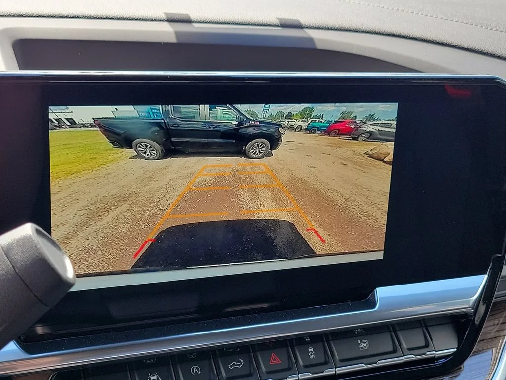 New 2026 Summit White Chevrolet LT (2FL) image 15