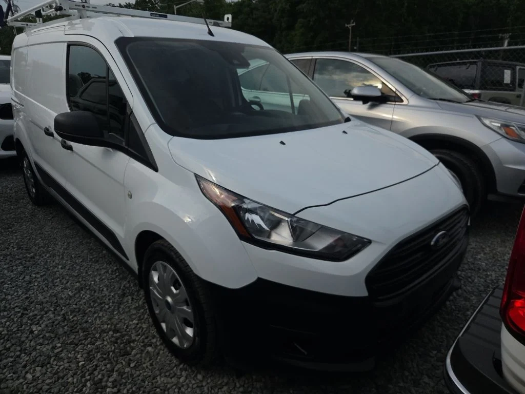 Used 2023 White Ford XL image 2