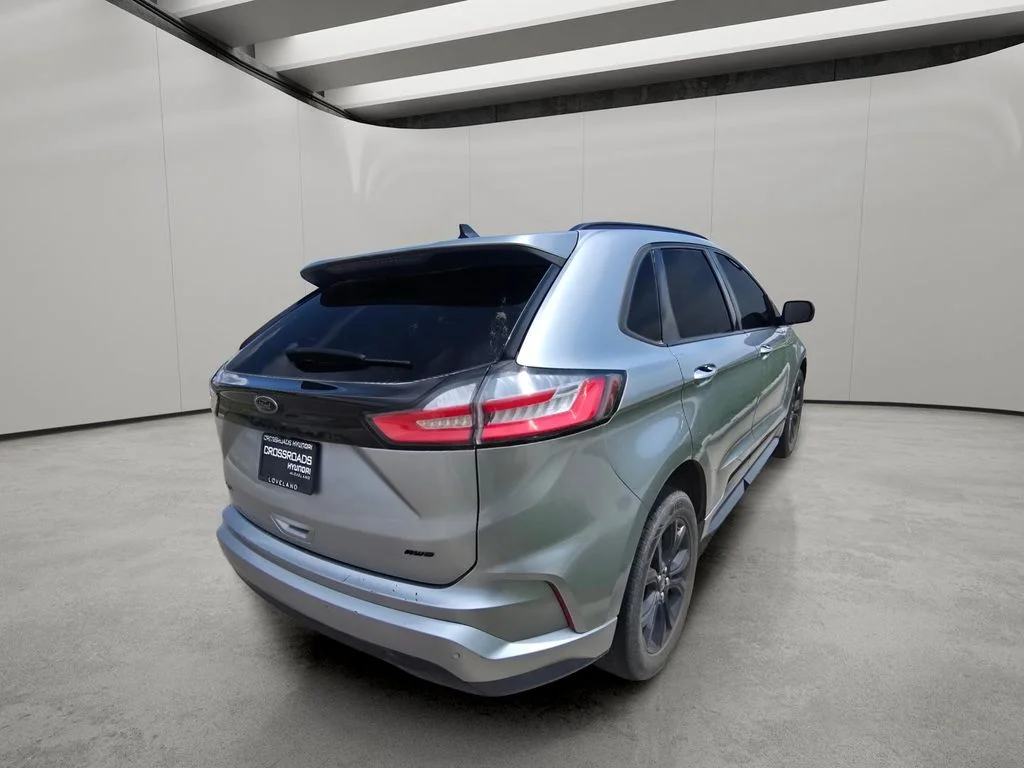 Used 2022 Iconic Silver Metallic Ford SE image 5