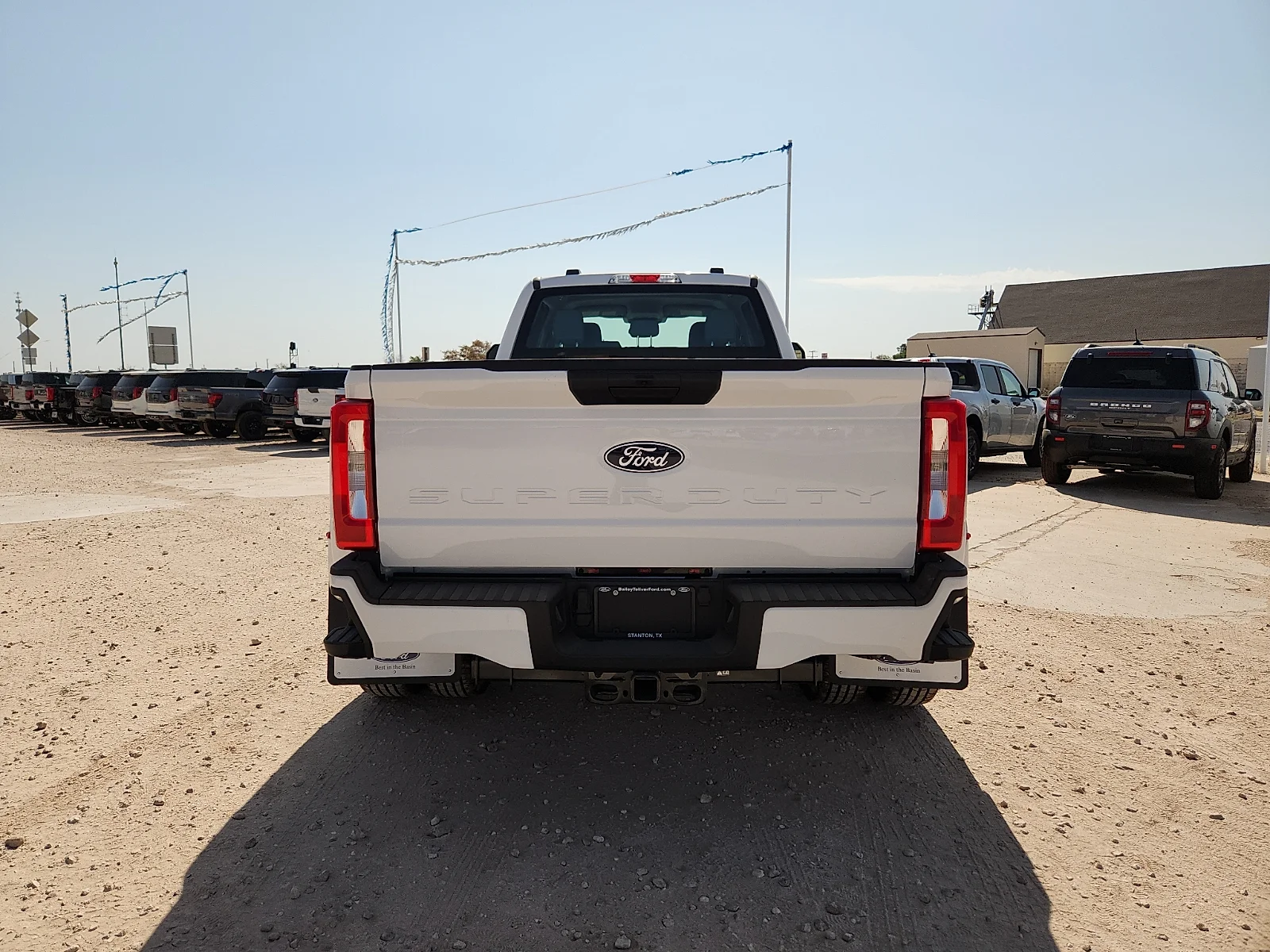 New 2027 Oxford White Ford XL image 6