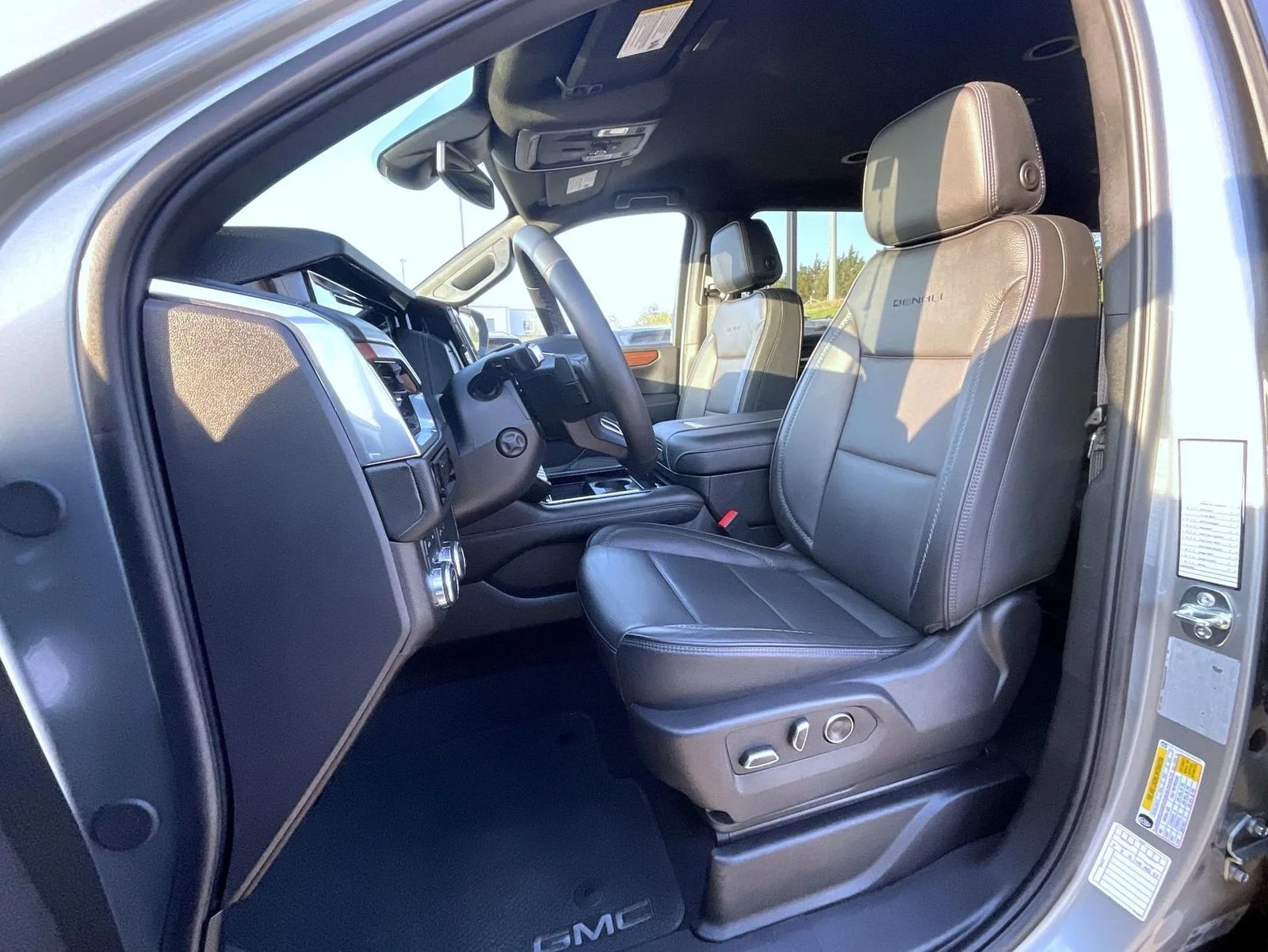 Used 2025 Silver GMC Denali image 11