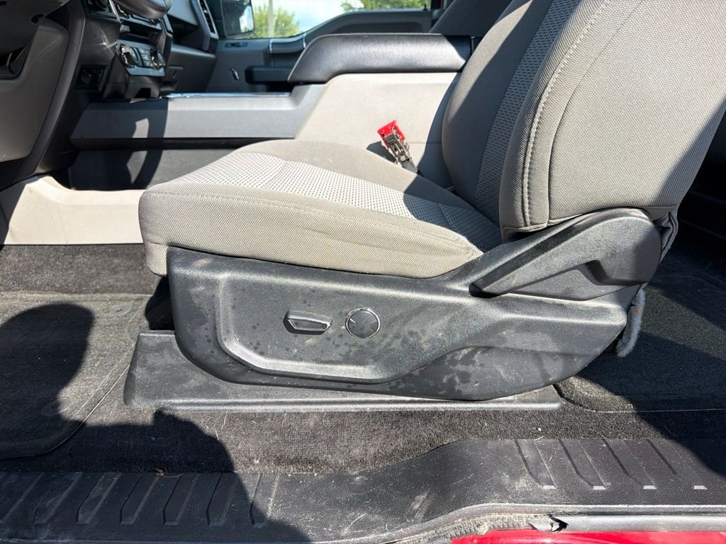 Used 2017 Red Ford XLT image 15