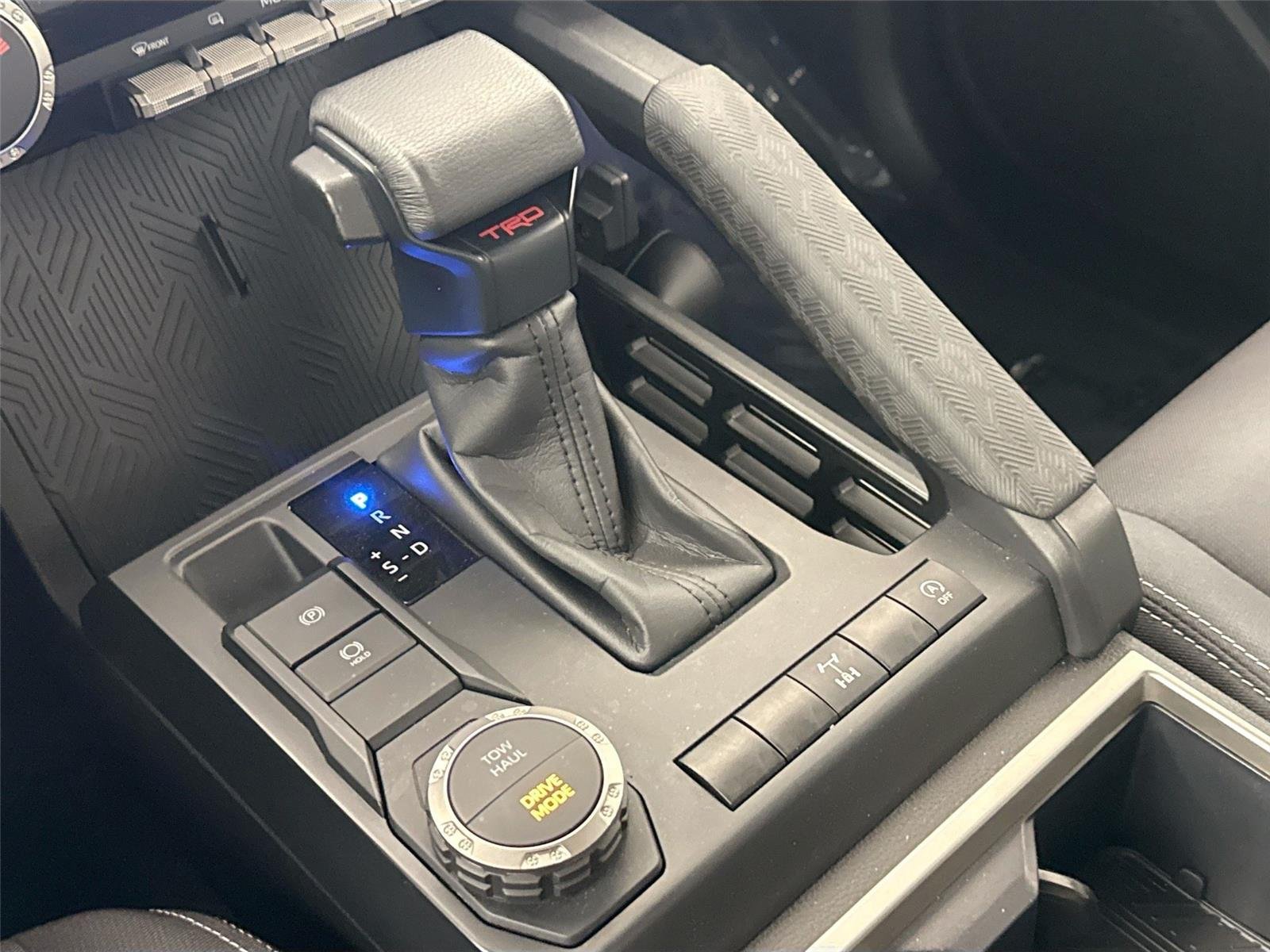 2024 Toyota Tacoma TRD PreRunner - Photo 25