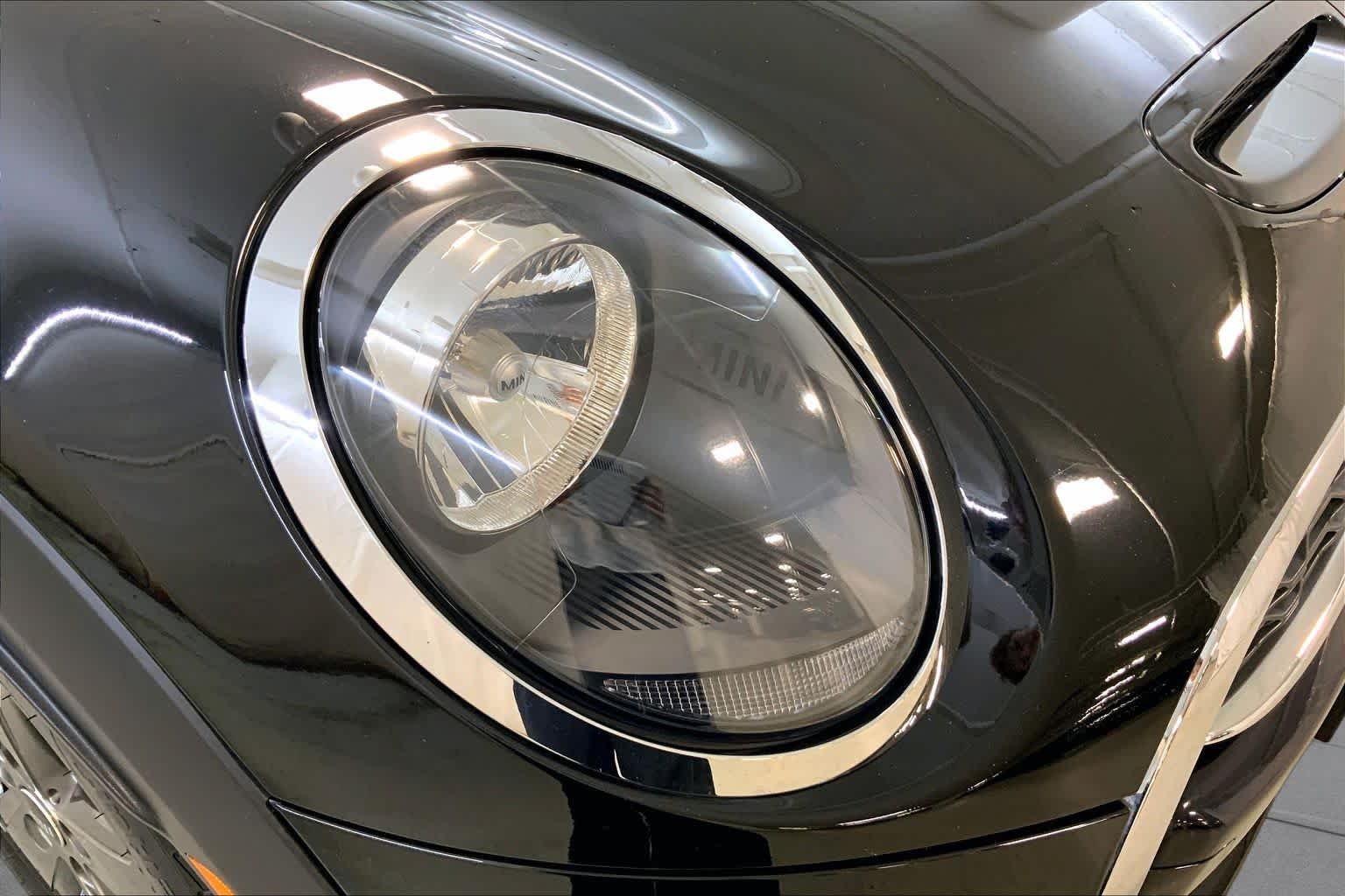 Used 2021 Midnight Black Metallic MINI Cooper S image 27