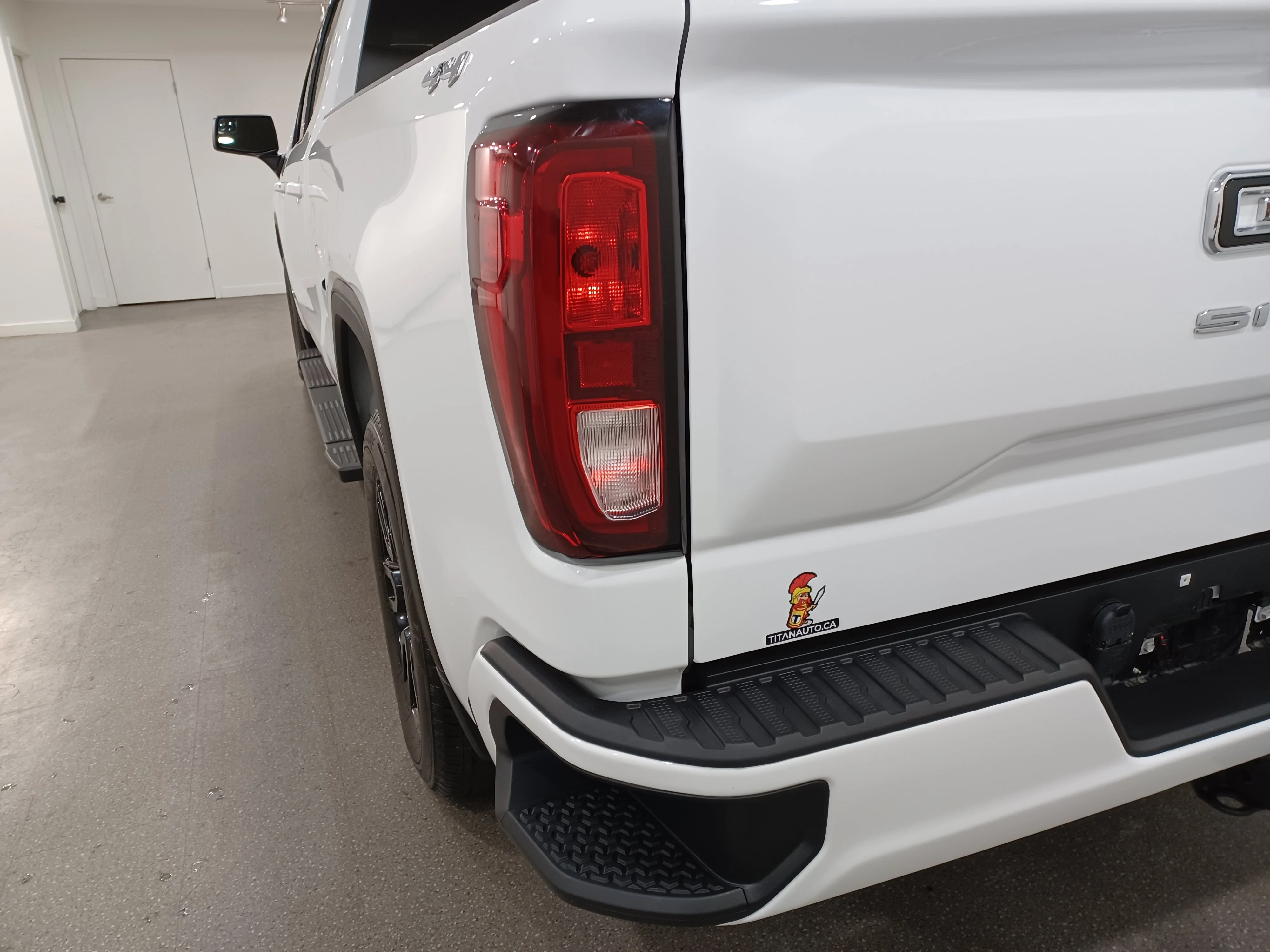 Certified Used 2024 Summit White GMC Elevation 4WD*6 Pass | Adaptive Cruise | Remote Start | Htd Seats | Park Assist | 6ft Box | Tow Pkg image 20