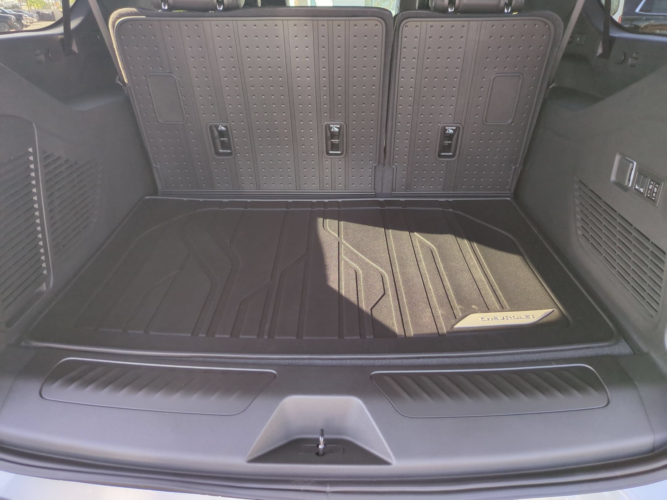 New 2026 Sterling Gray Metallic Chevrolet LT image 25