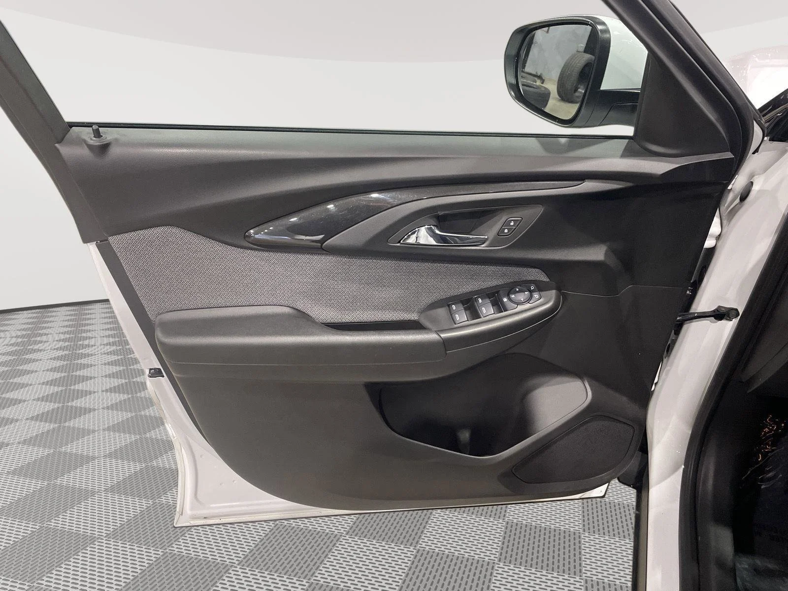 Used 2022 Summit White Chevrolet LT image 21