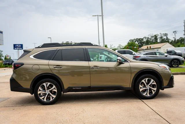 Used 2020 Autumn Green Metallic Subaru Touring image 19