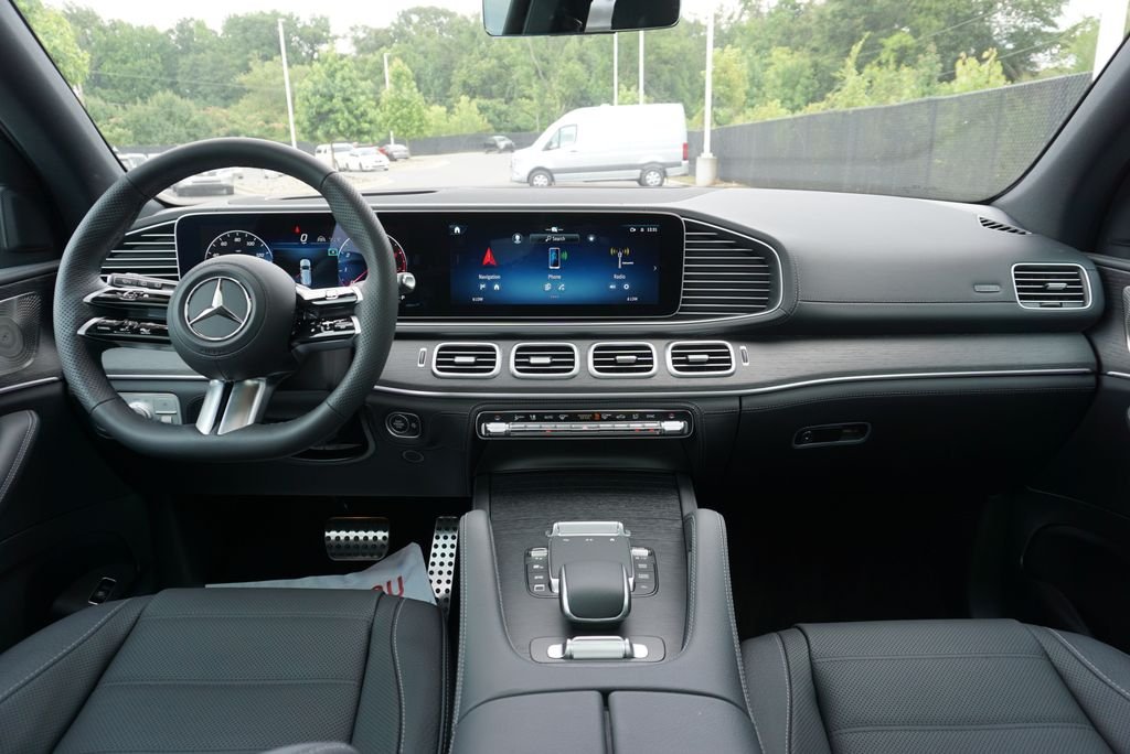 New 2026 Polar White Mercedes-Benz GLS 450 image 17