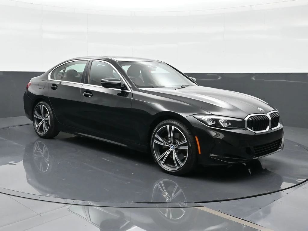 2024 BMW 3 Series 330i - Photo 13