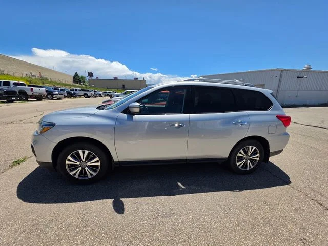 Used 2020 Brilliant Silver Metallic Nissan S image 10