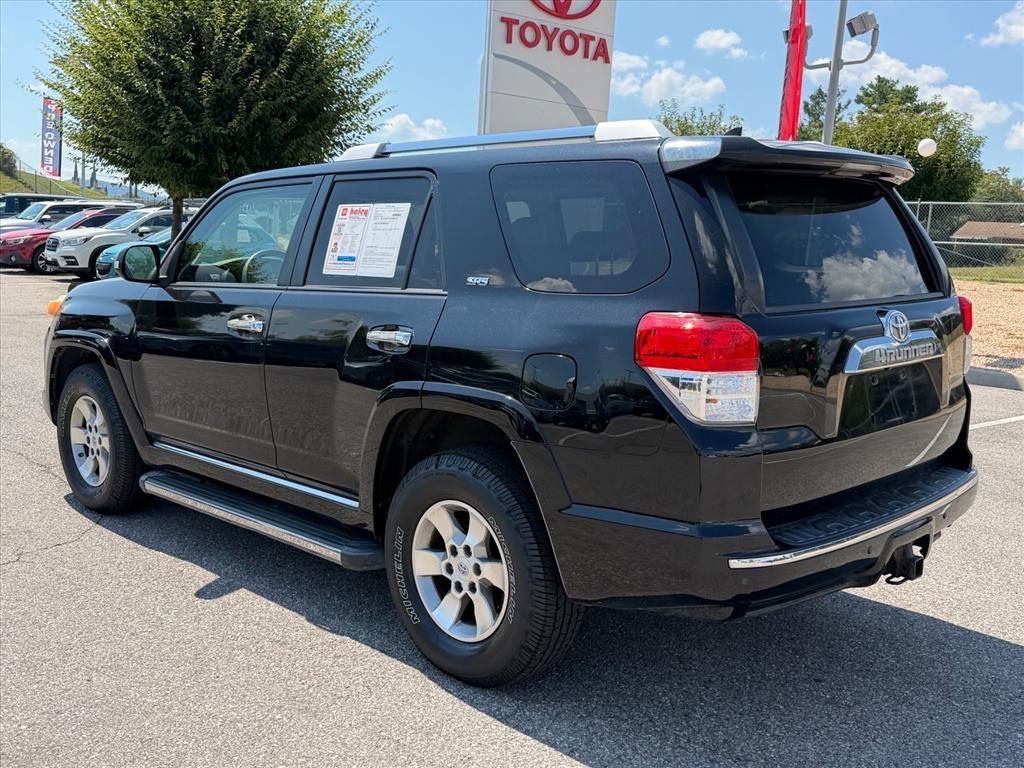 Used 2010  Toyota SR5 image 7