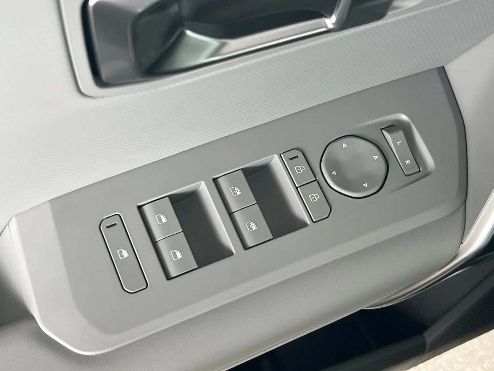 New 2027 Gray Kia EX image 11