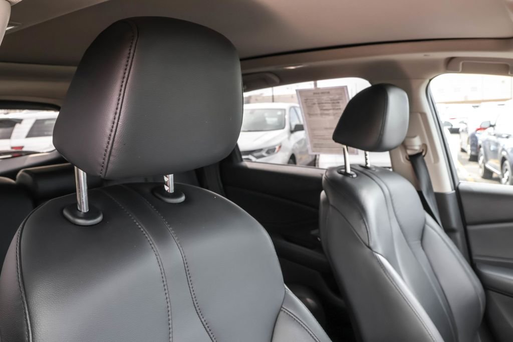 Used 2019  Acura Base image 39