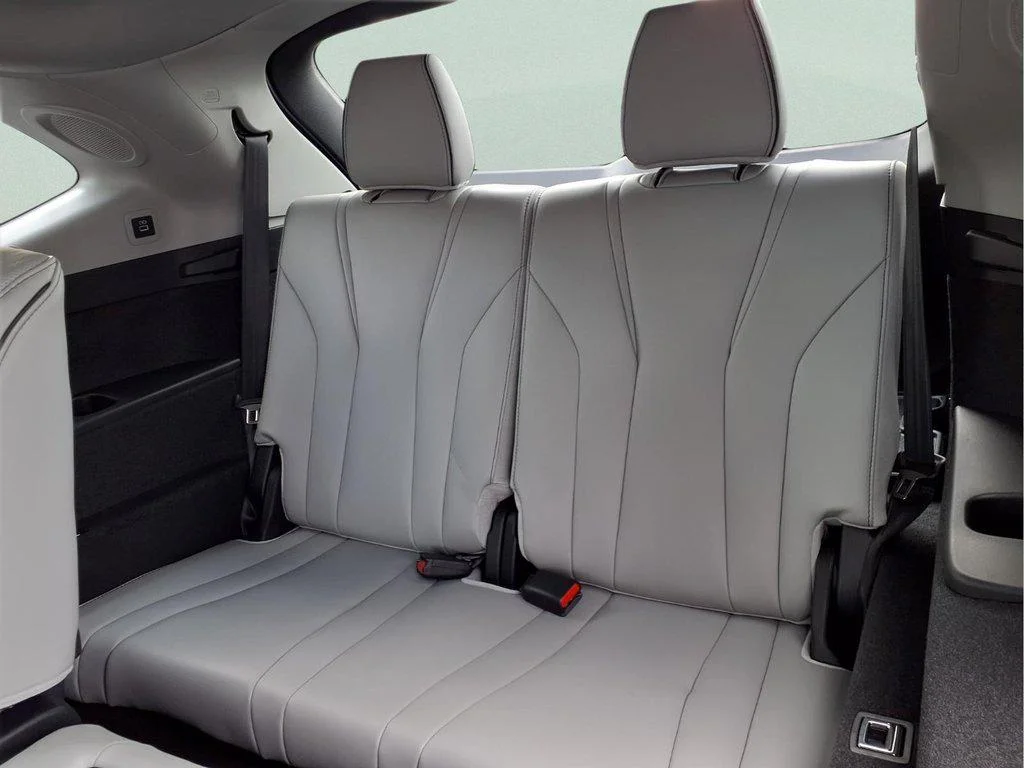 New 2026 Solar Silver Metallic Acura Advance Package image 11