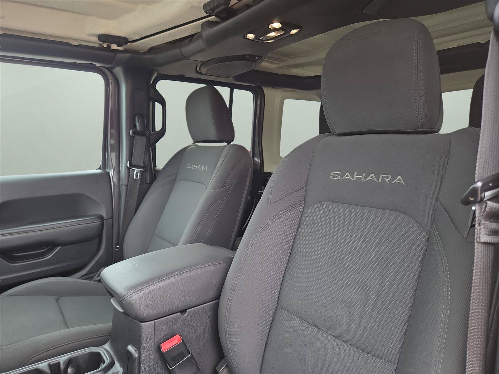 Used 2020 Gray Jeep Sahara image 22