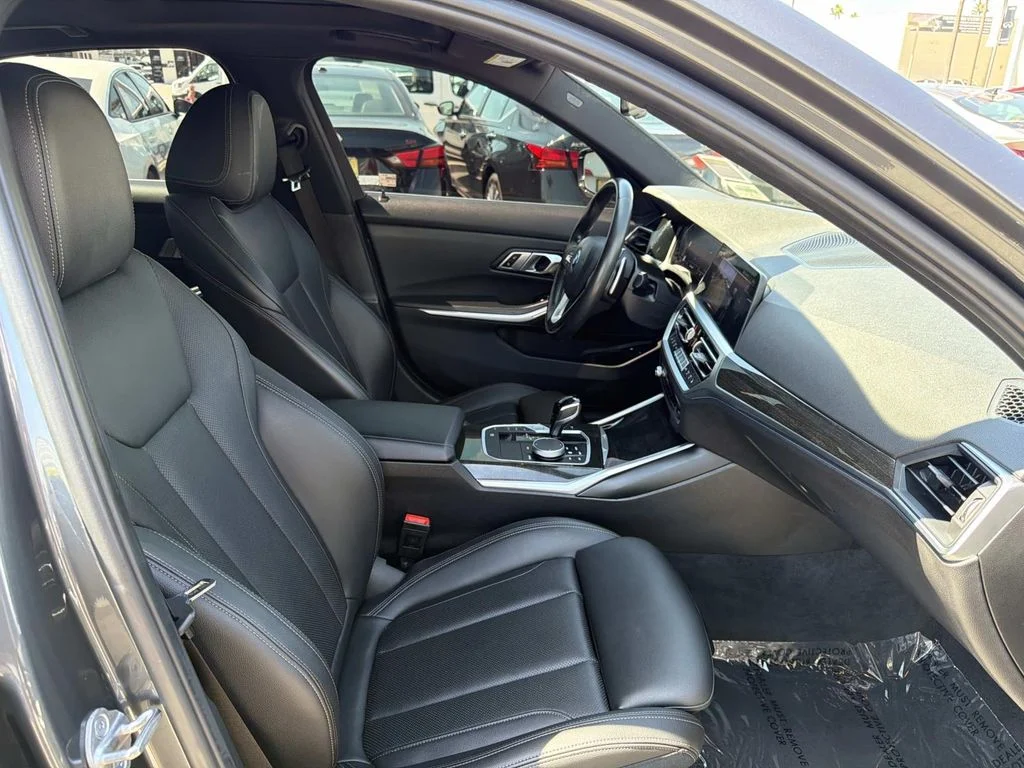 Used 2022 MINERAL GREY METALLIC BMW 330e image 34
