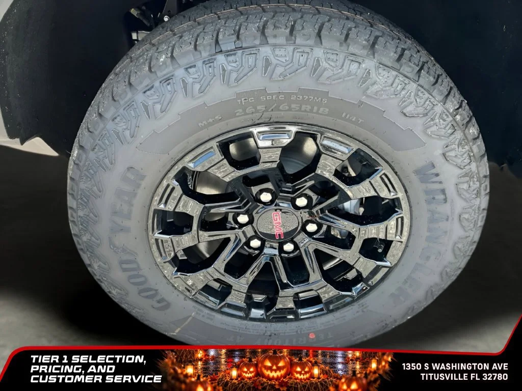 New 2026 Rapids Metallic GMC Elevation image 36