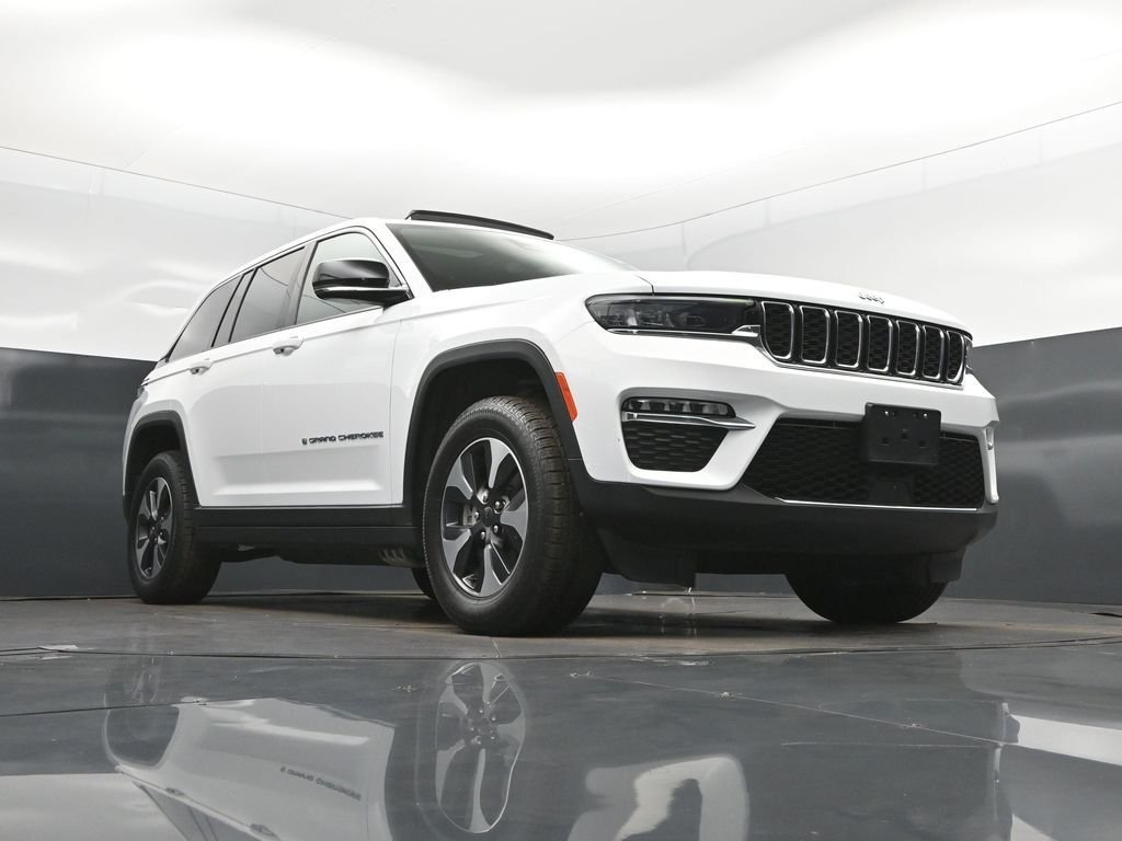 Used 2024 White Jeep 4xe image 44