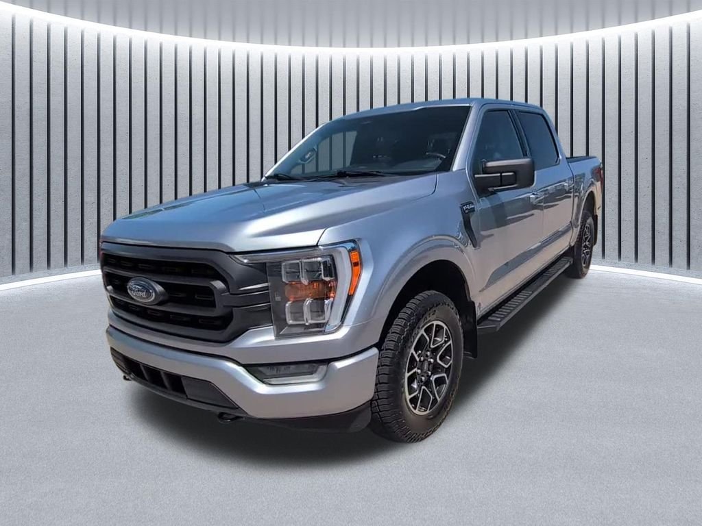 Used 2023 Silver Ford XLT image 3