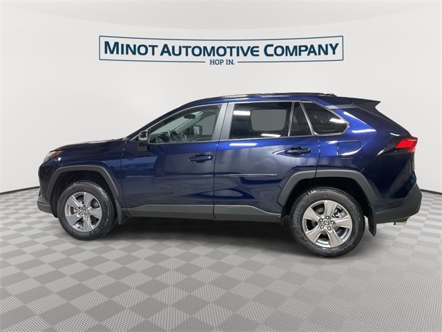 2025 Toyota RAV4 XLE photo 4