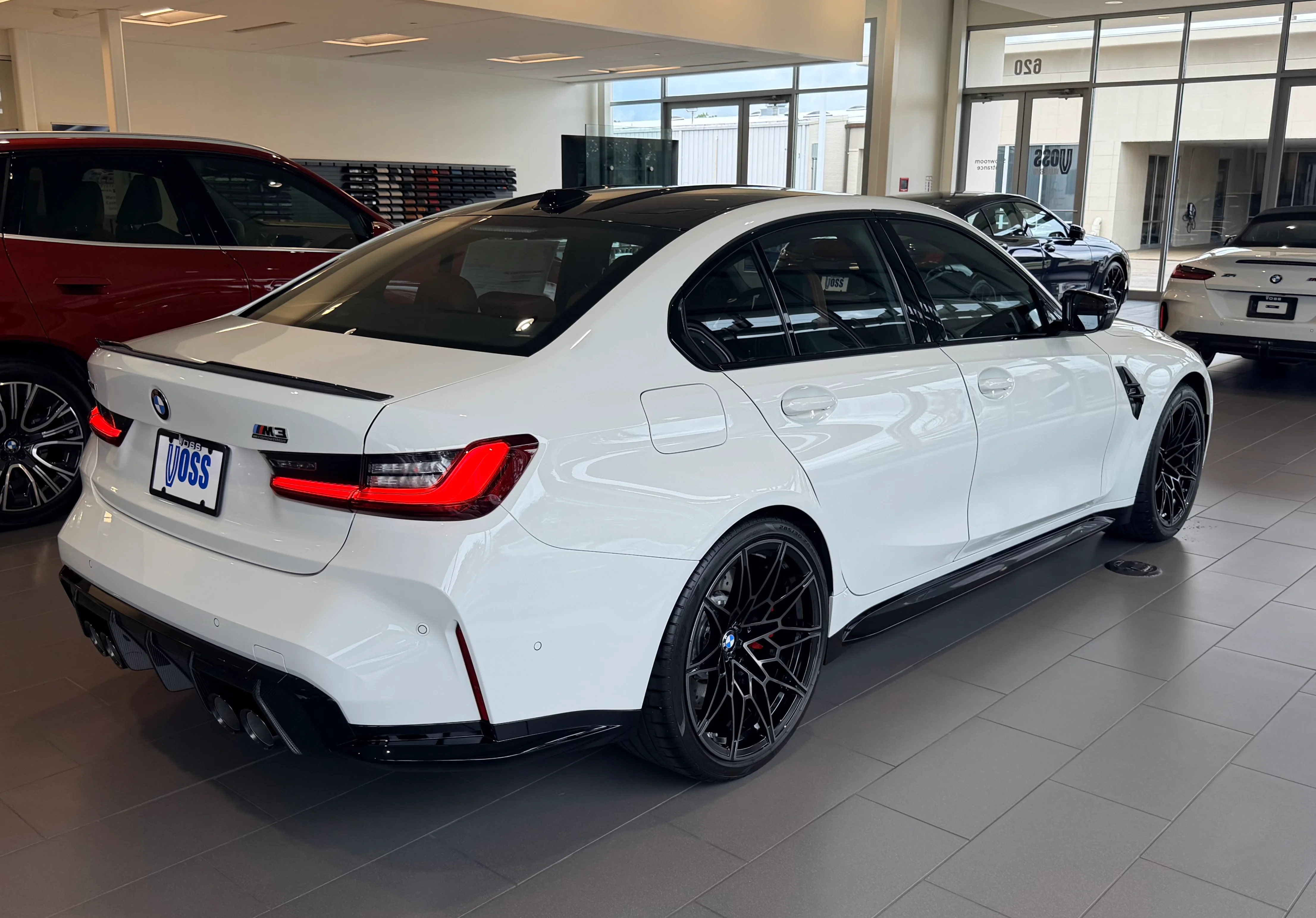 New 2027 Alpine White BMW Competition xDrive image 2