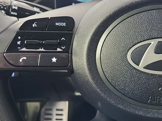 2025 Hyundai Elantra Blue - Photo 16