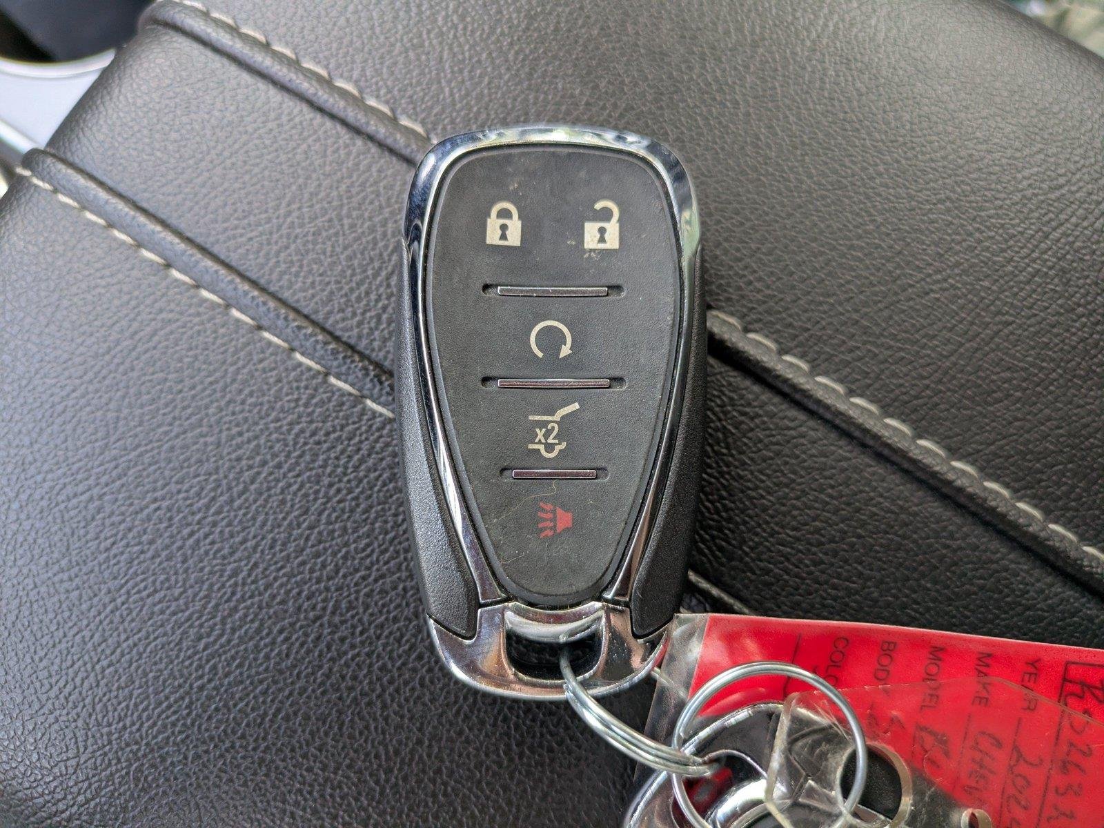 Used 2024 Summit White Chevrolet LT image 28