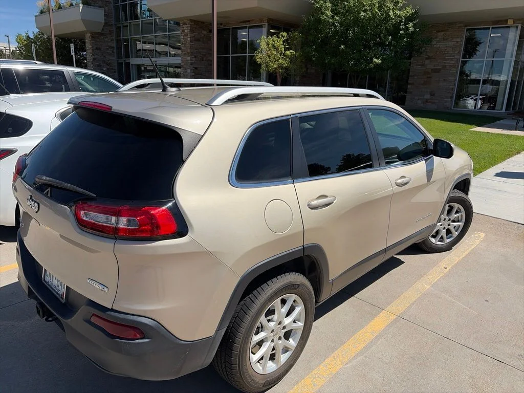 Used 2014 Beige Jeep Latitude image 3