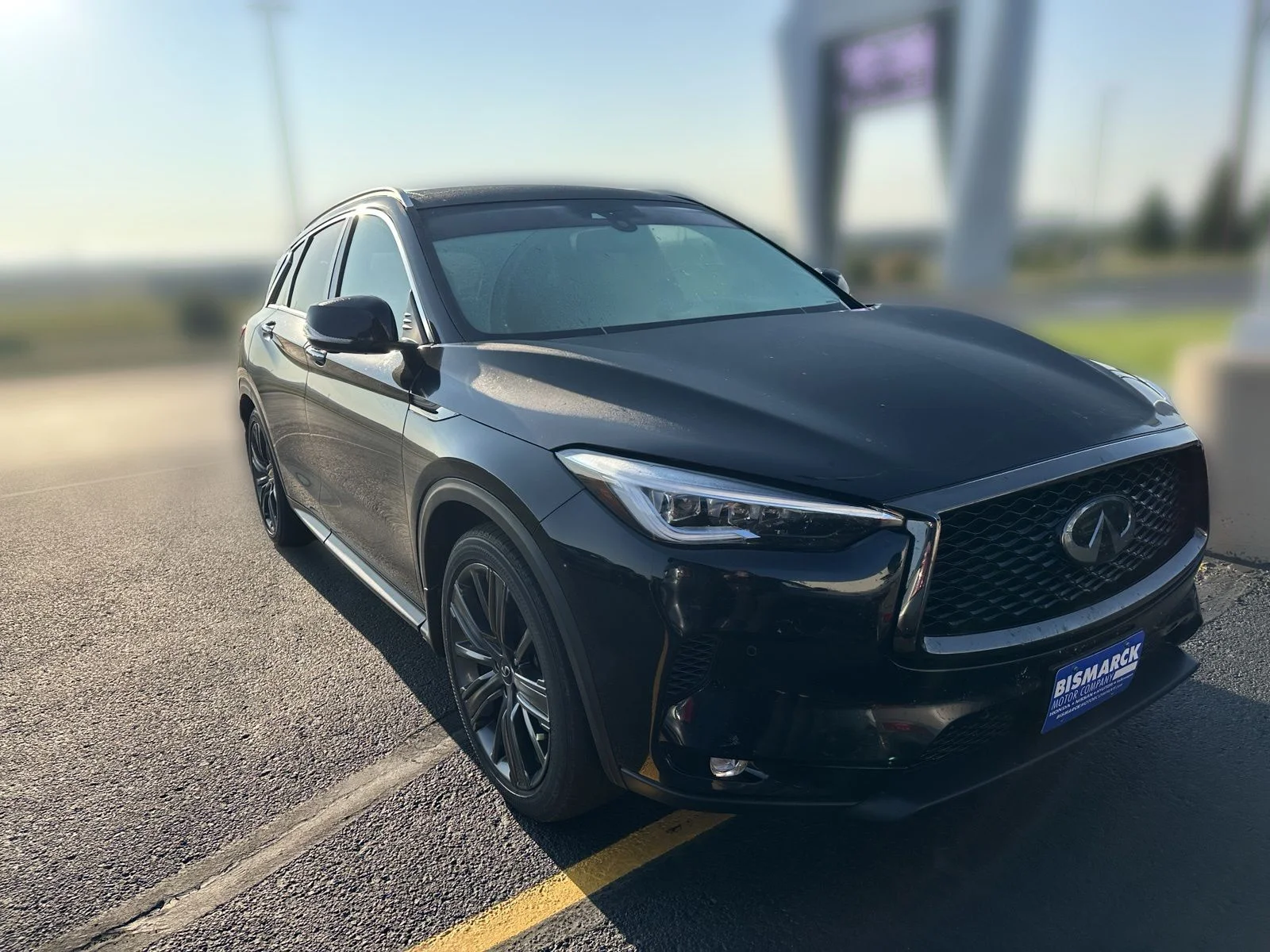 Used 2020 Black INFINITI ESSENTIAL image 2