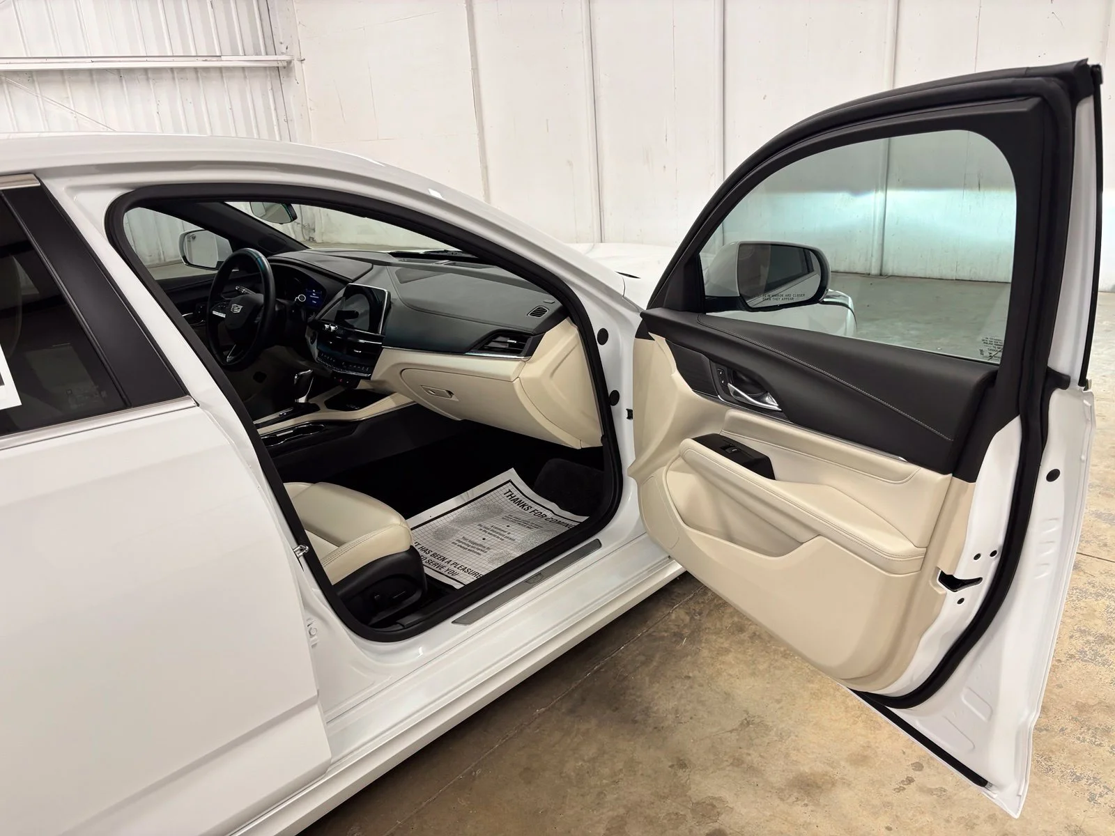 Used 2024 White Cadillac Luxury image 17