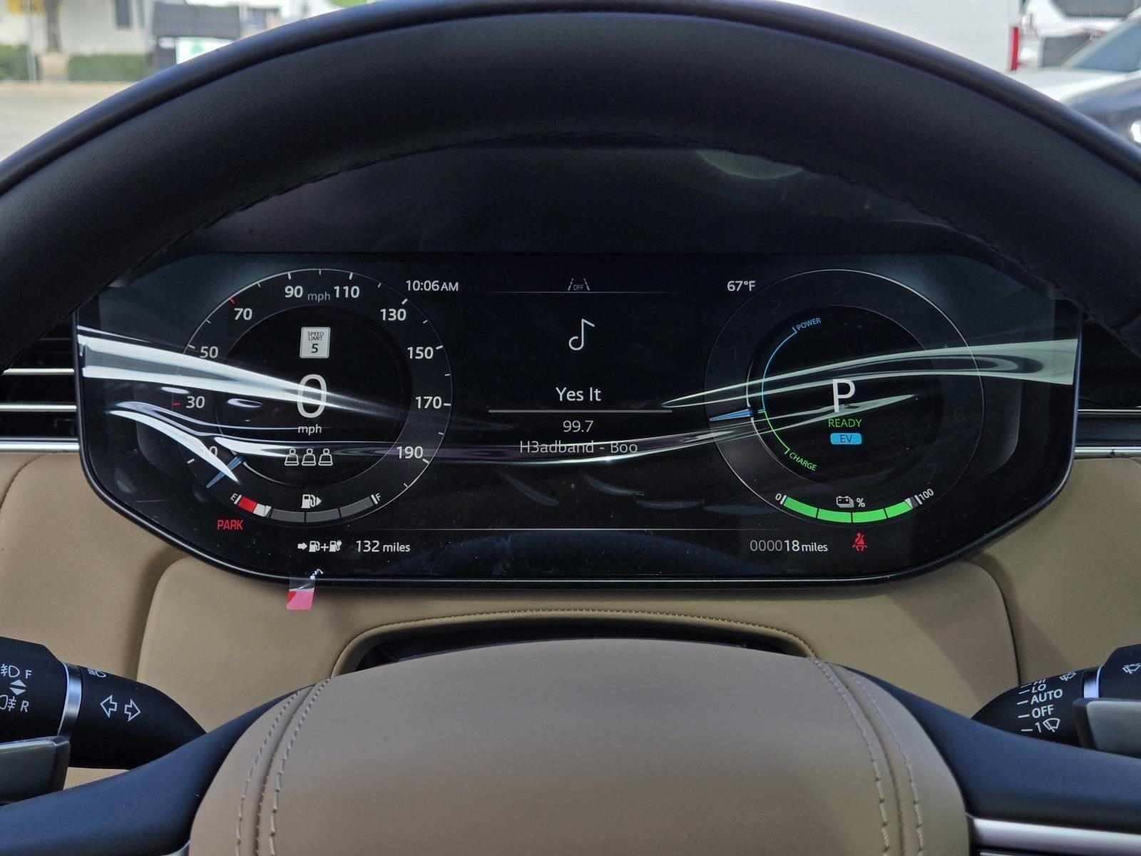 New 2026 Batumi Gold LAND ROVER SE PHEV image 16
