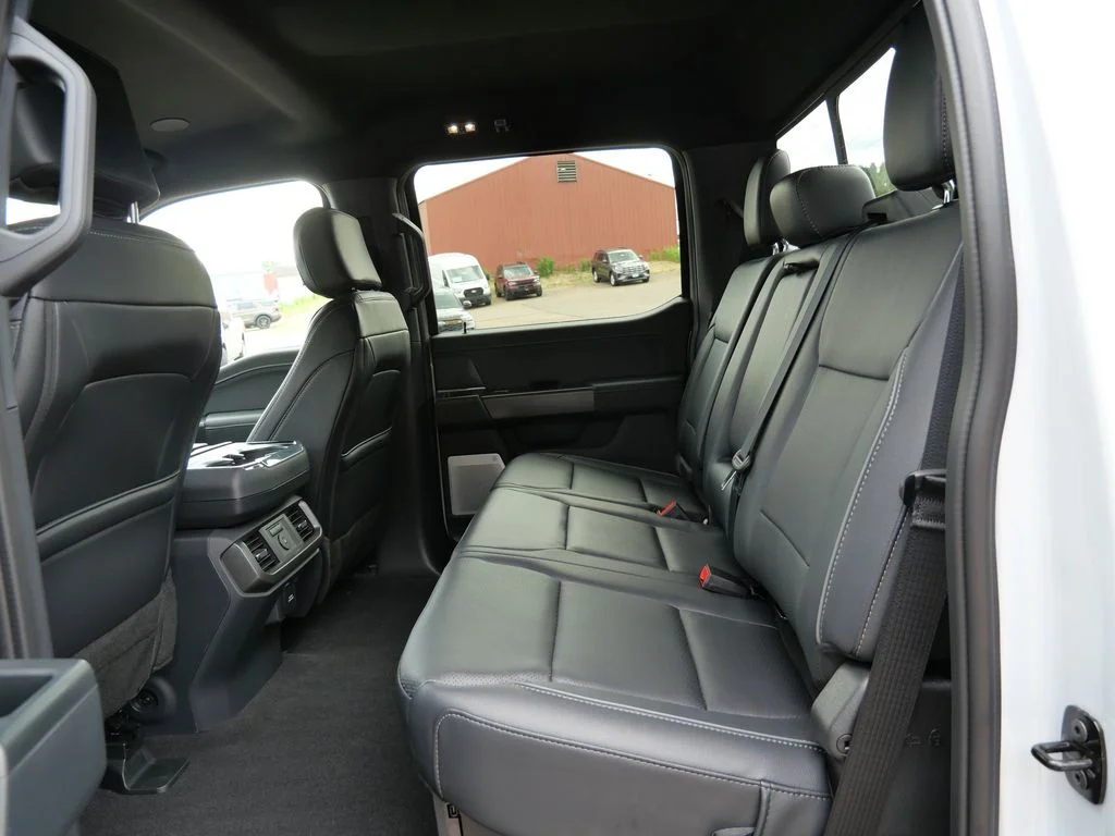 Used 2025 White Ford Lariat image 12