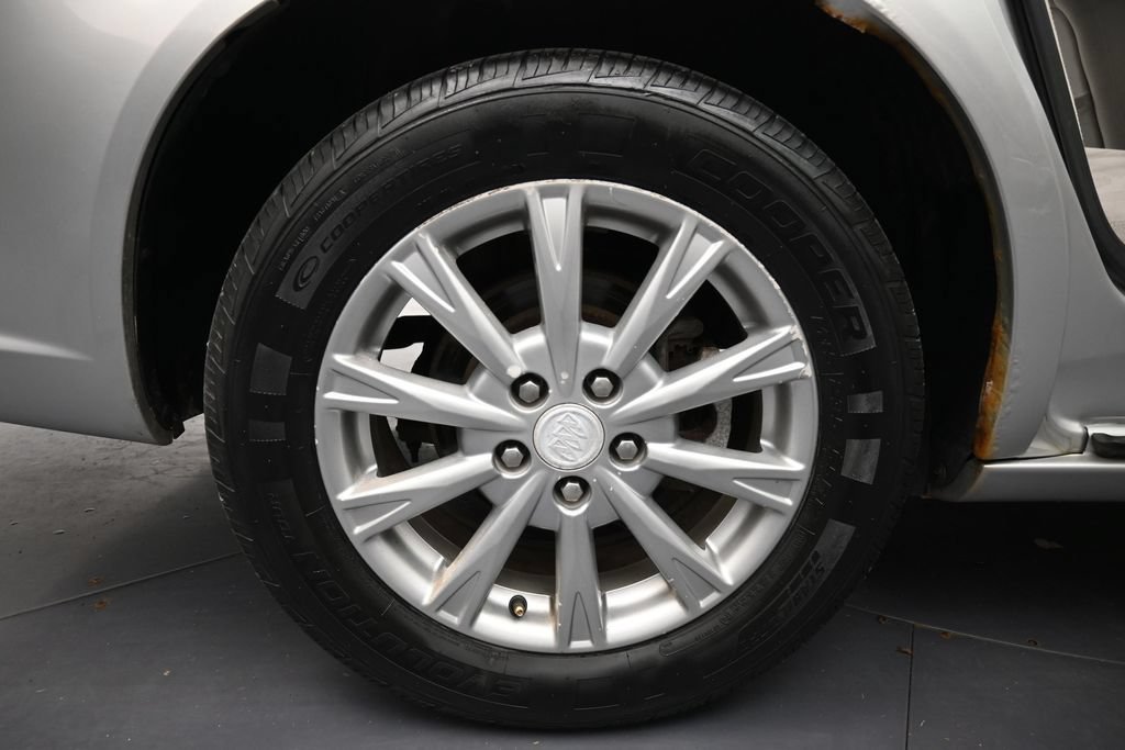 Used 2009 Quicksilver Metallic Buick CX image 34