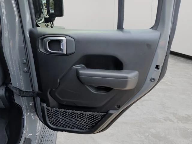 Used 2022 Gray Jeep Unlimited Sport S image 39