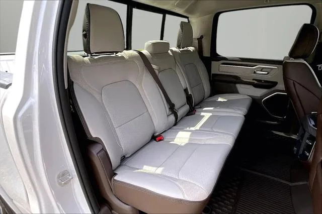 New 2026 Ivory White Tri-Coat Pearl-Coat Exterior Paint RAM LARAMIE image 19