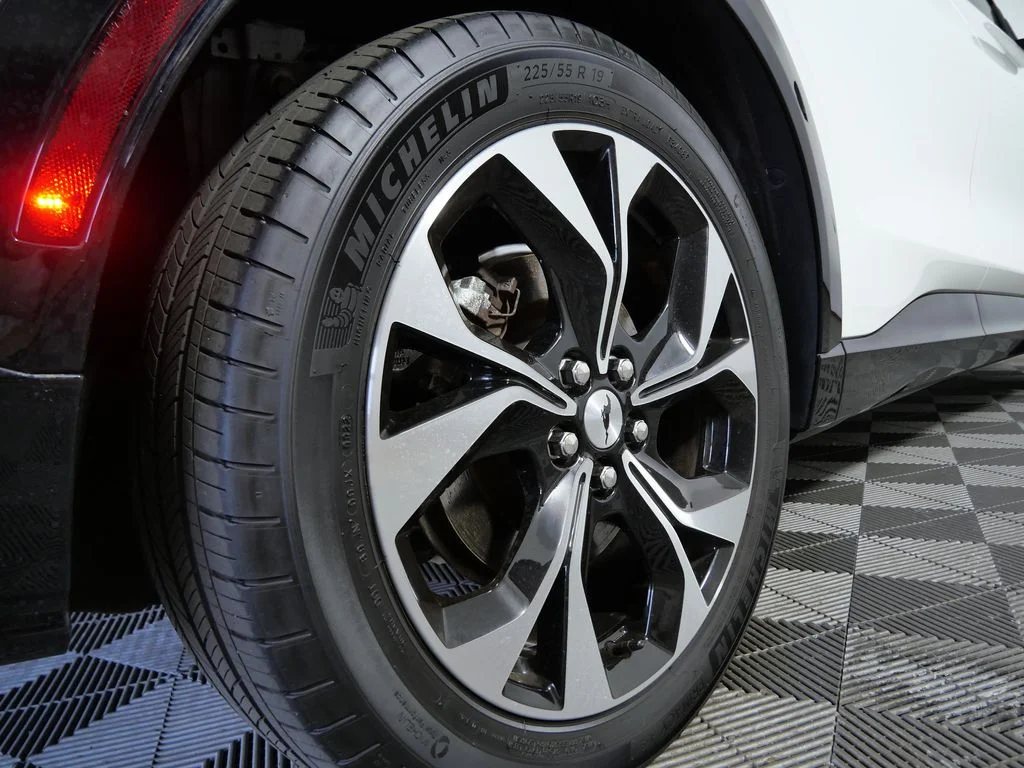 Used 2022 White Ford Premium image 9
