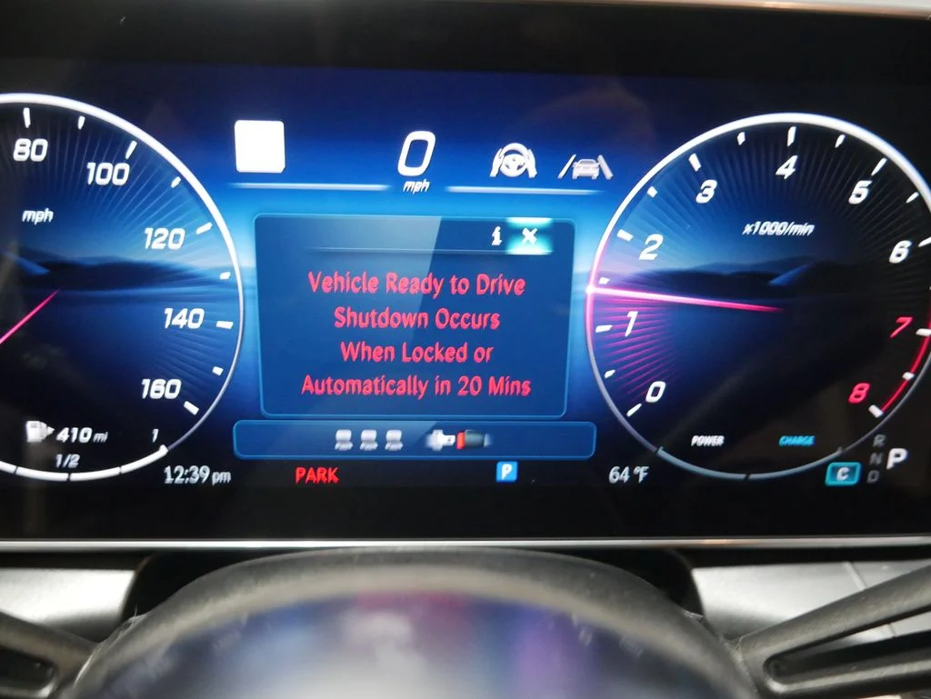 New 2026 Polar White Mercedes-Benz GLC 300 image 41