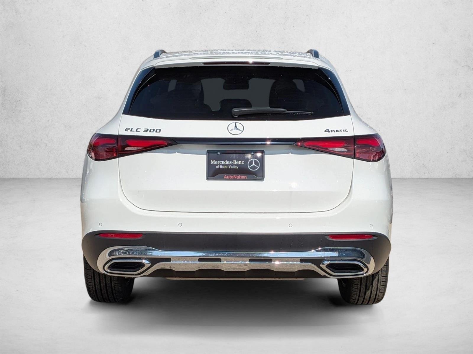 New 2026 Polar White Mercedes-Benz GLC300 image 8