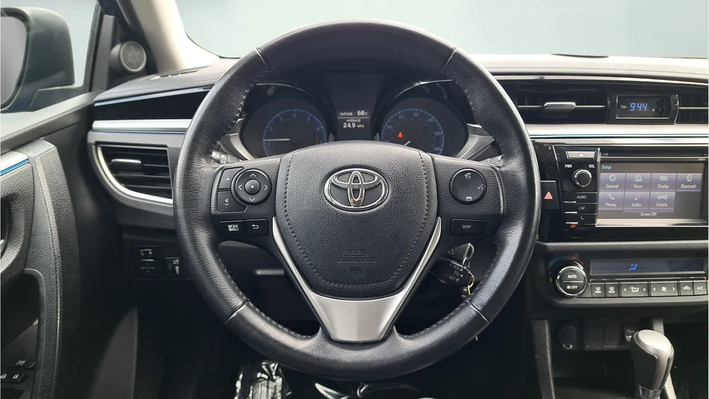 Used 2016 Blue Toyota S image 13