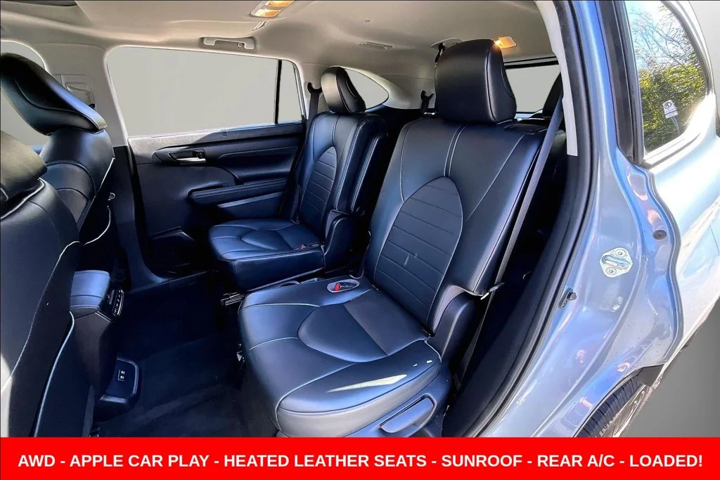 Used 2021 Silver Toyota XLE image 26
