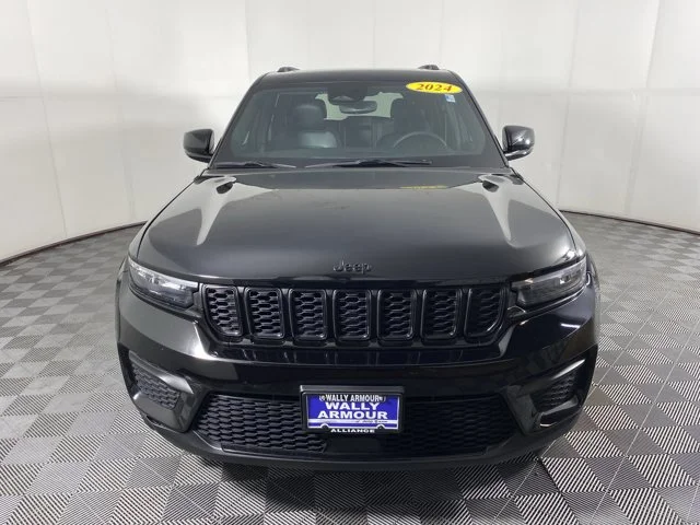 Used 2024 Black Jeep Altitude X image 12