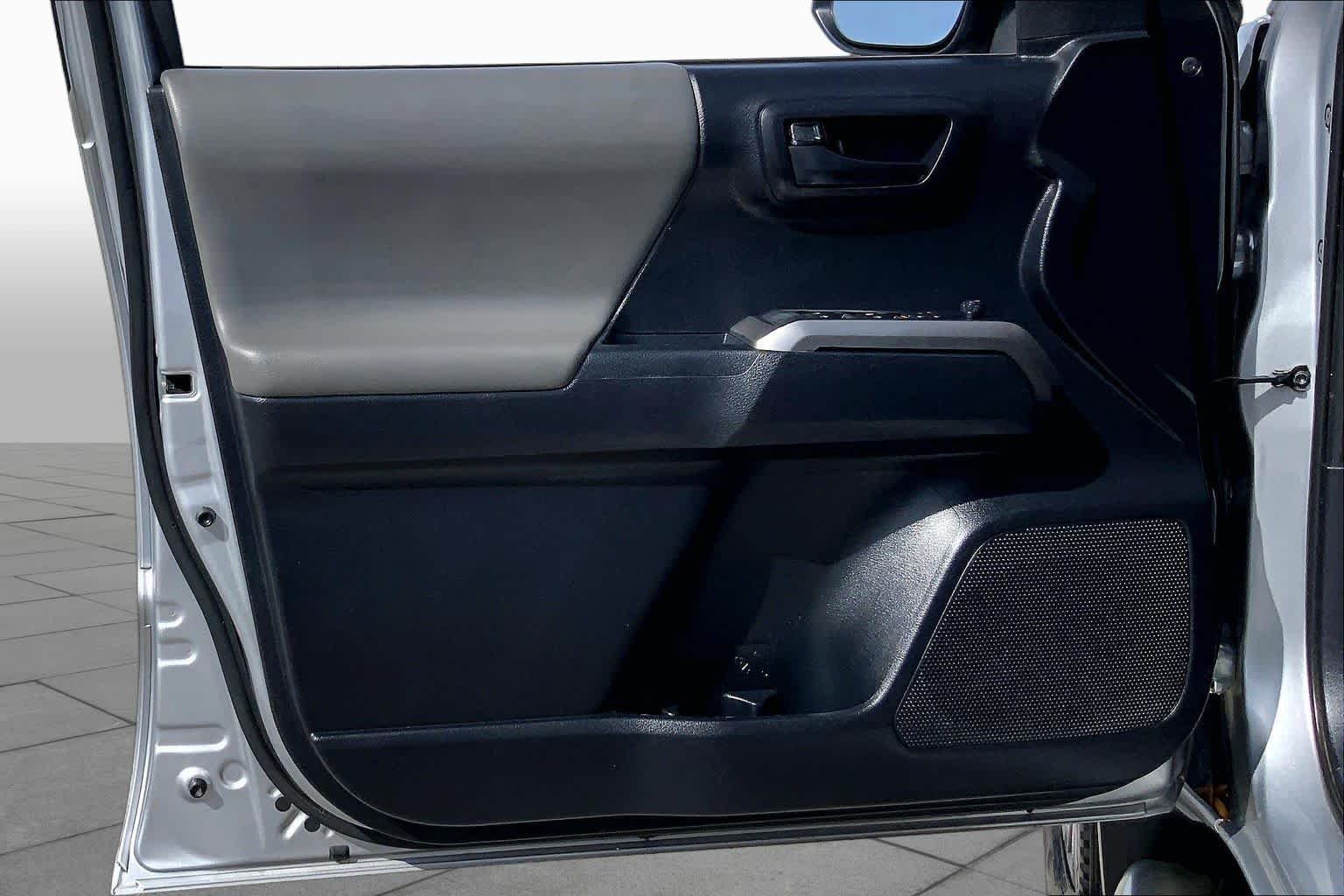 Used 2019 Silver Sky Metallic Toyota SR5 image 20