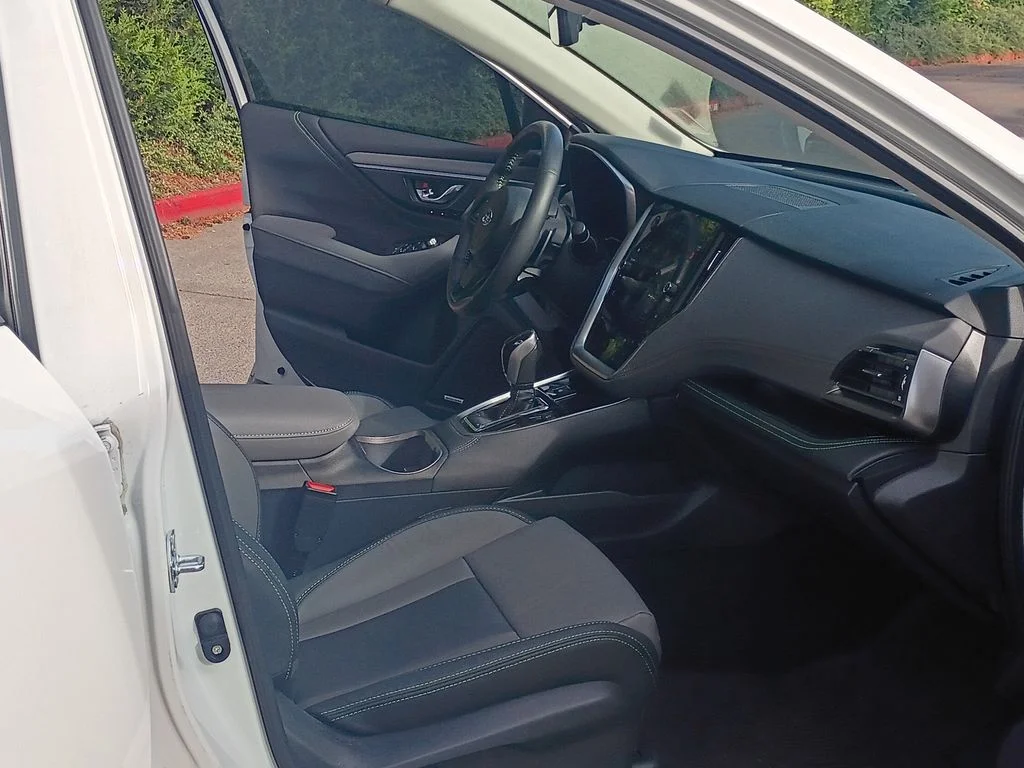 Used 2025 Crystal White Pearl Subaru Onyx Edition XT image 23