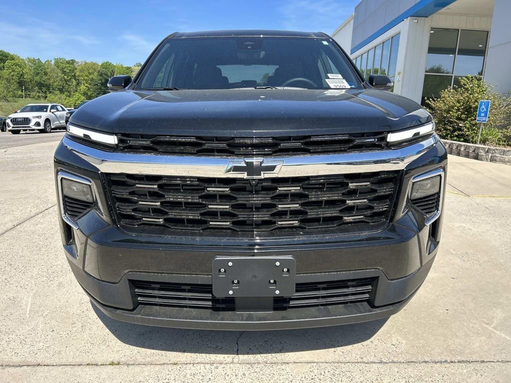 New 2026 Mosaic Black Metallic Chevrolet LT image 8
