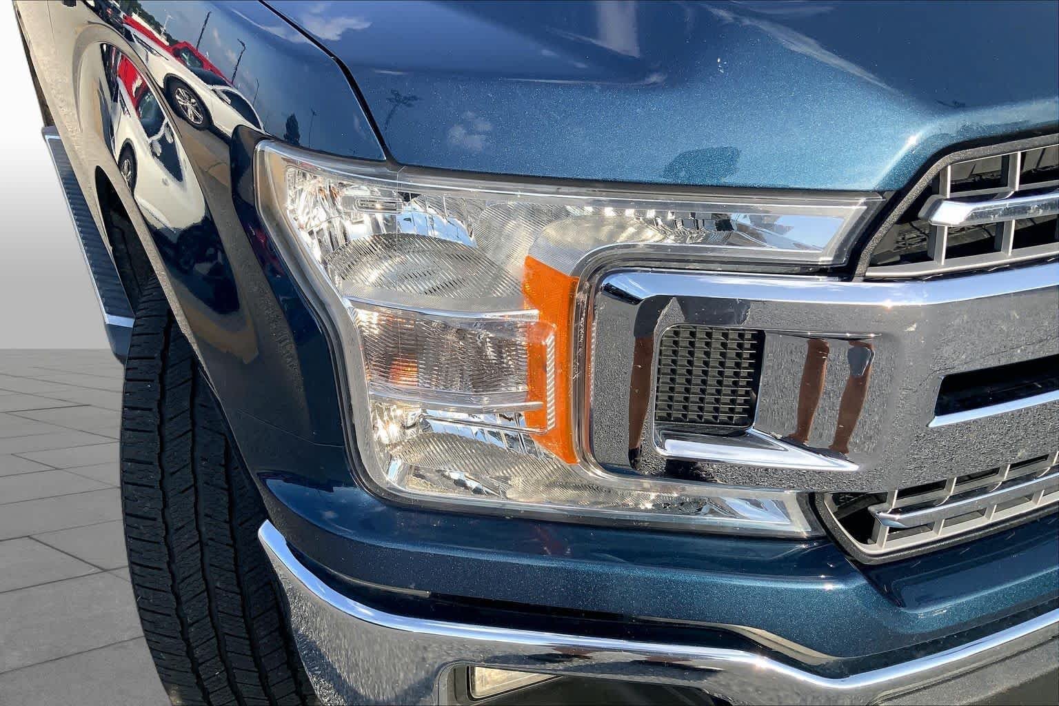 Used 2018 Blue Jeans Metallic Ford XLT image 24