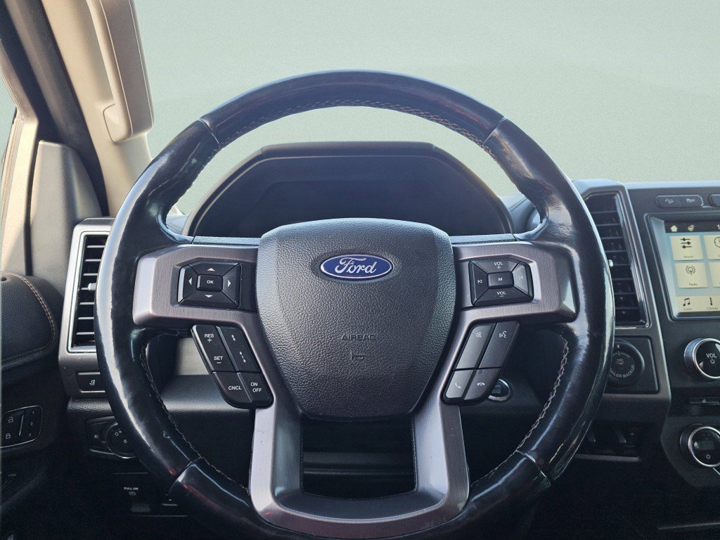 Used 2018 Shadow Black Ford Platinum image 32