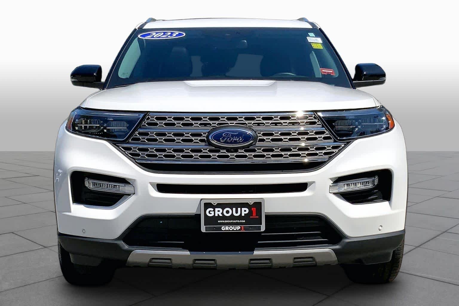 Used 2023 Star White Metallic Tri-Coat Ford Limited image 4