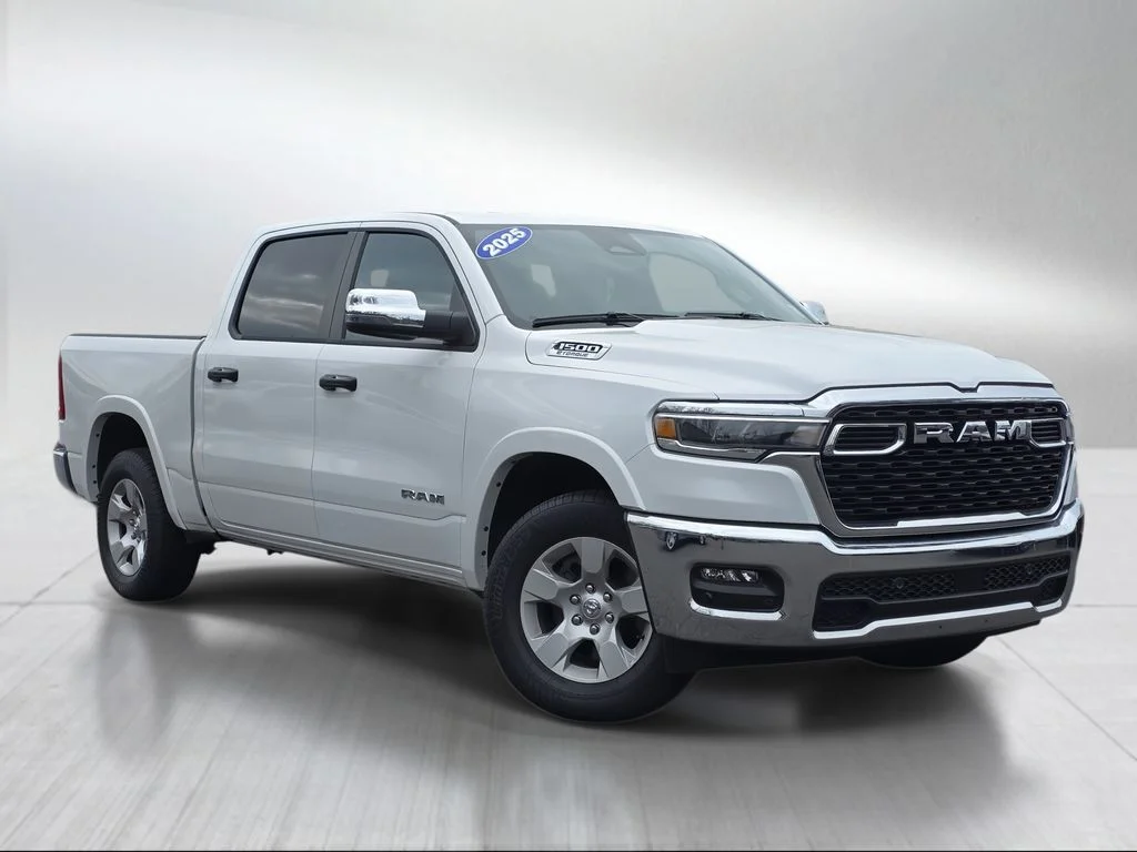 2025 RAM 1500 Big Horn Crew Cab 4x4 5'7" Box's photo