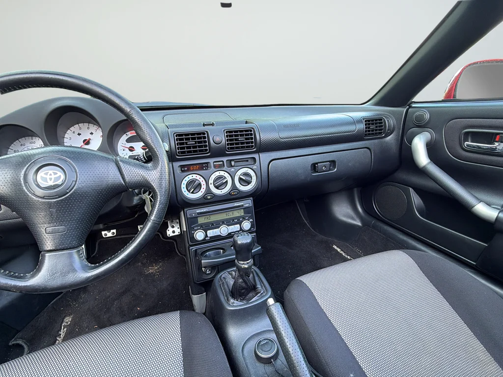 Used 2000 Red Toyota Base image 19